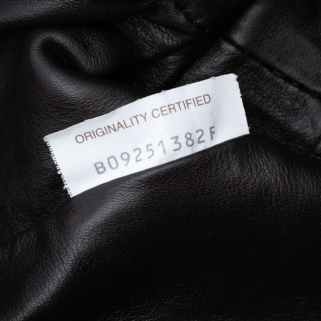 Bottega Veneta Lambskin The Mini Pouch Crossbody - Detail 1