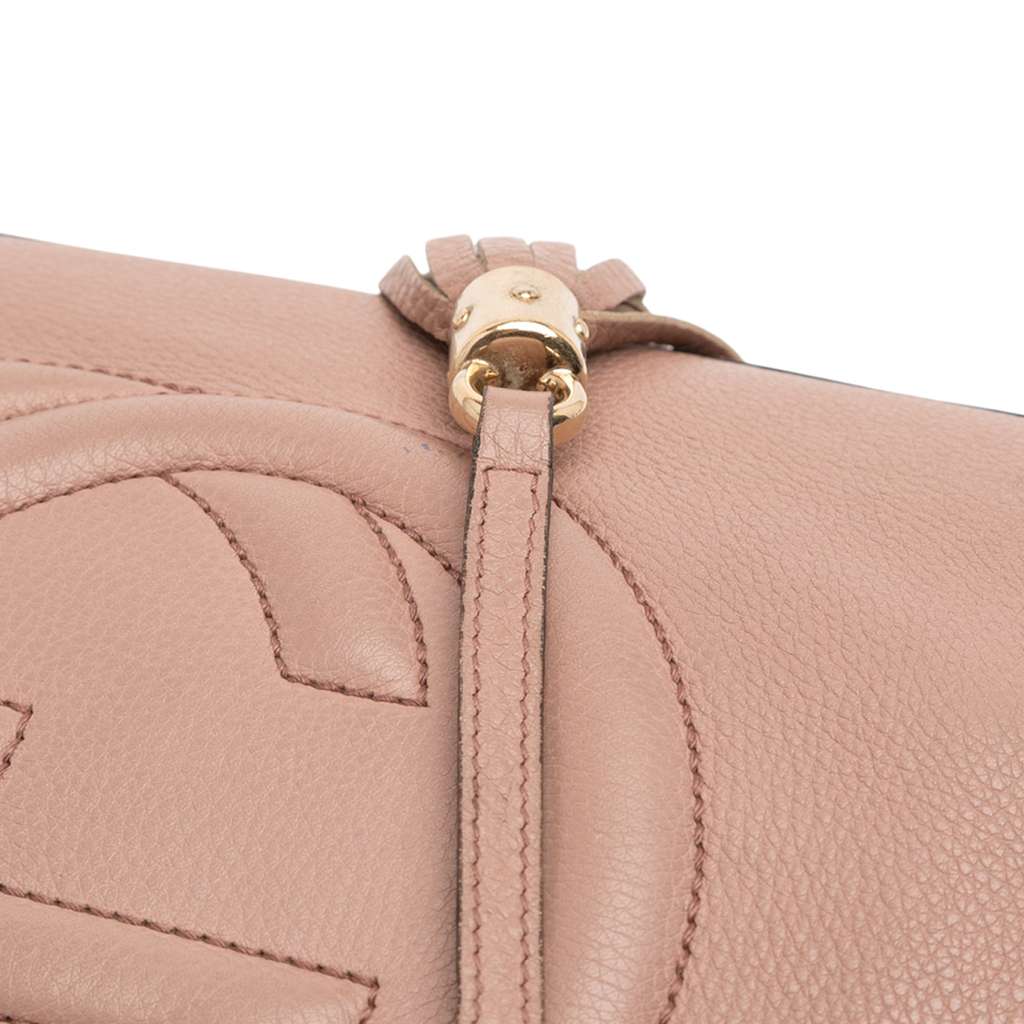 Gucci Medium Leather Soho Chain Tote - Image 10