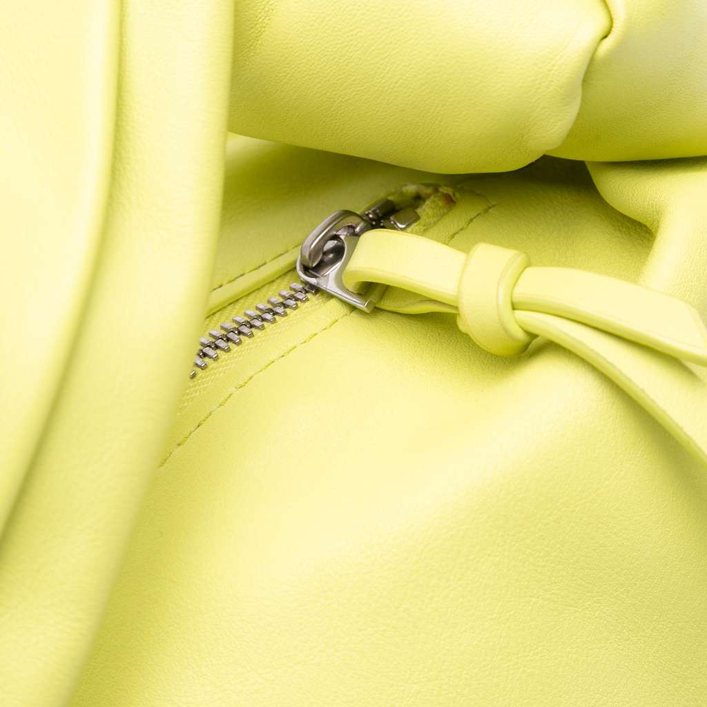 Bottega Veneta Mini Calfskin Double Knot - Detail 2