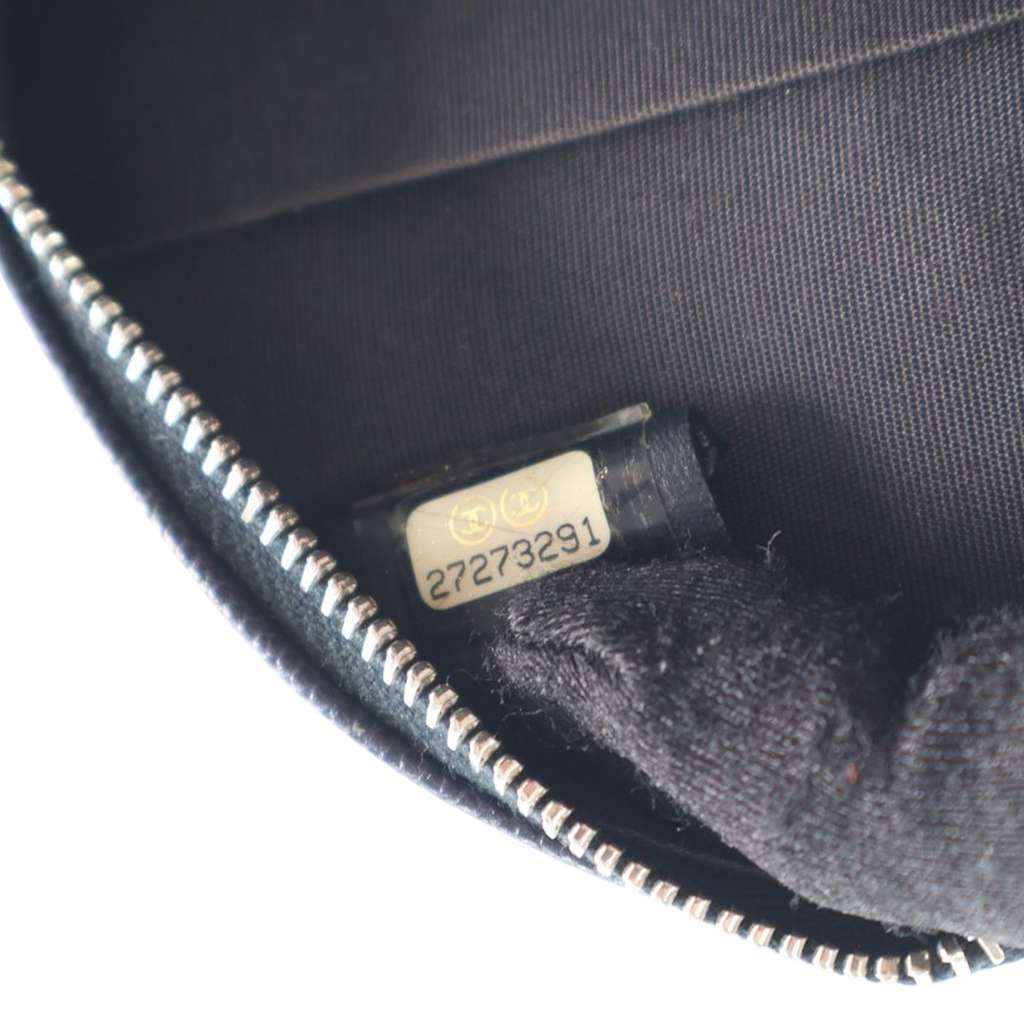 Chanel Caviar Striped CC Filigree Round Crossbody - Detail 1