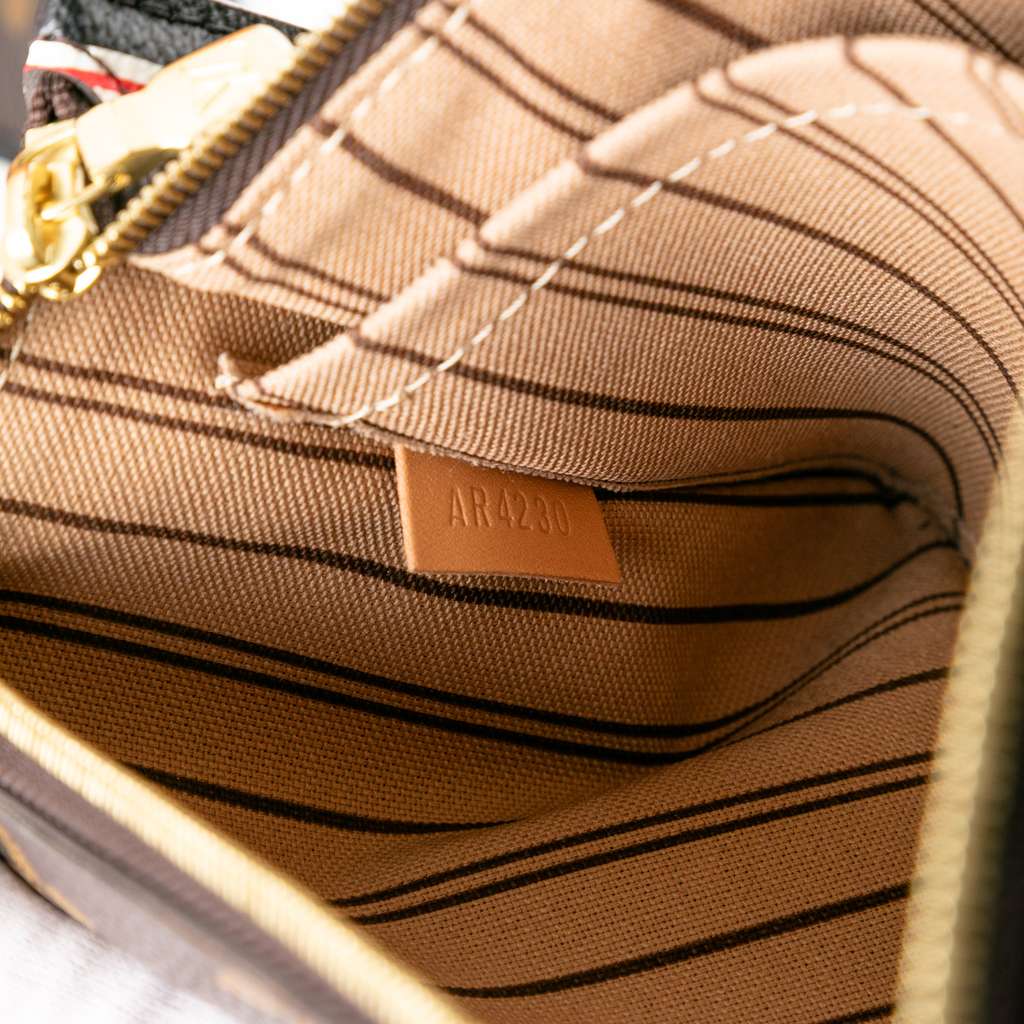 Louis Vuitton Monogram Game On Neverfull MM - Detail 1