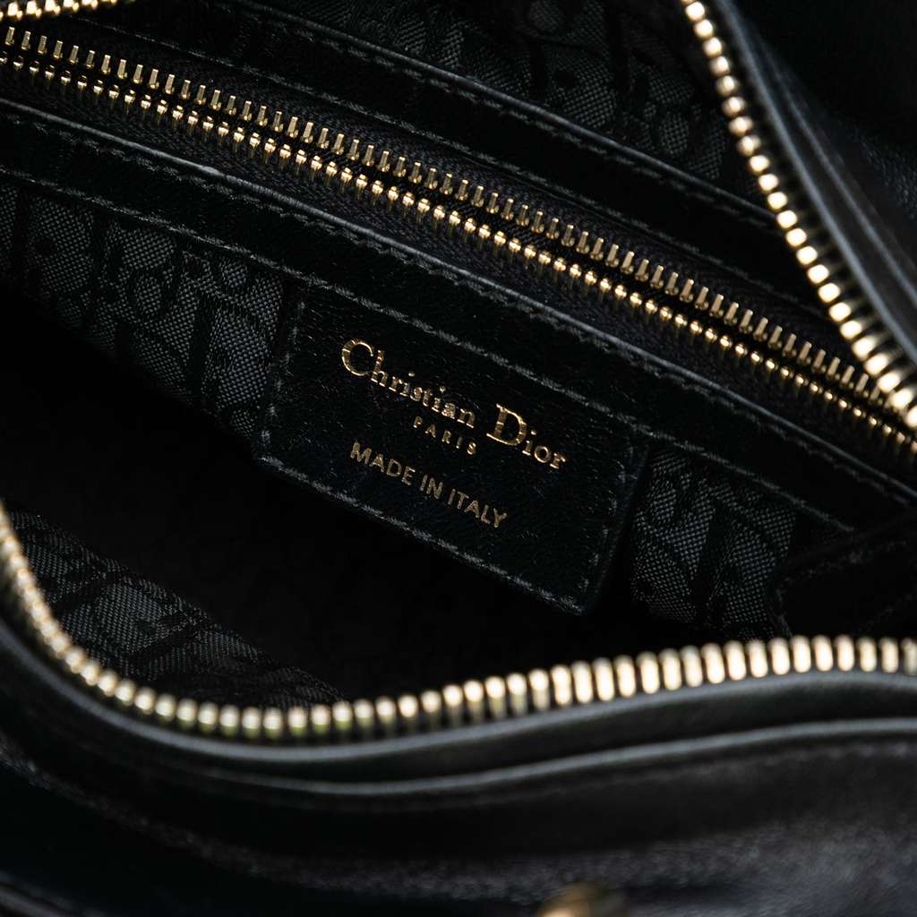 Dior Medium Lambskin Cannage Pearl Lady Dior - Side view