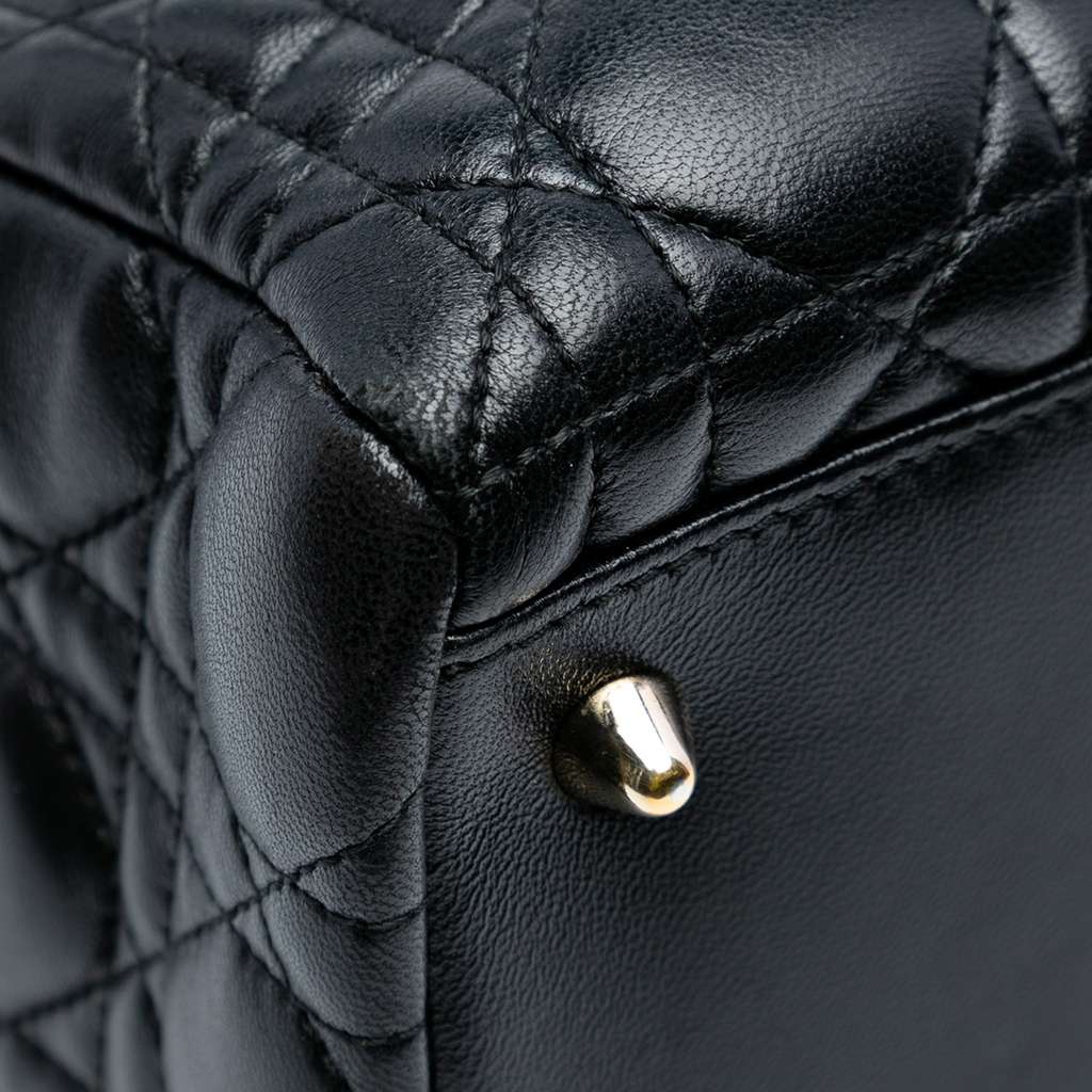 Dior Medium Lambskin Cannage Pearl Lady Dior - Detail 2