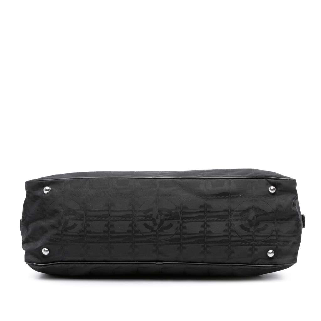 Chanel New Travel Line Nylon Handbag - Image 6