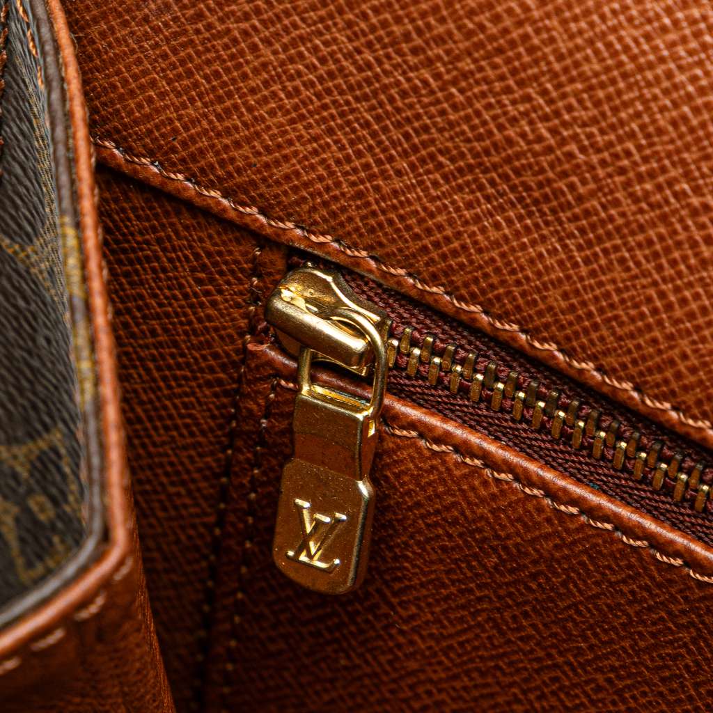 Louis Vuitton Monogram Pochette Dame PM - Detail 2