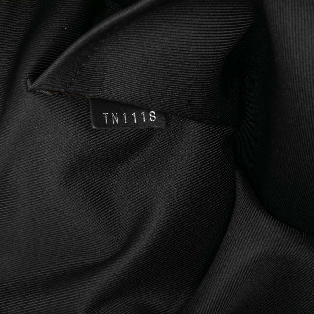 Louis Vuitton Monogram Eclipse Discovery Pochette GM - Detail 1