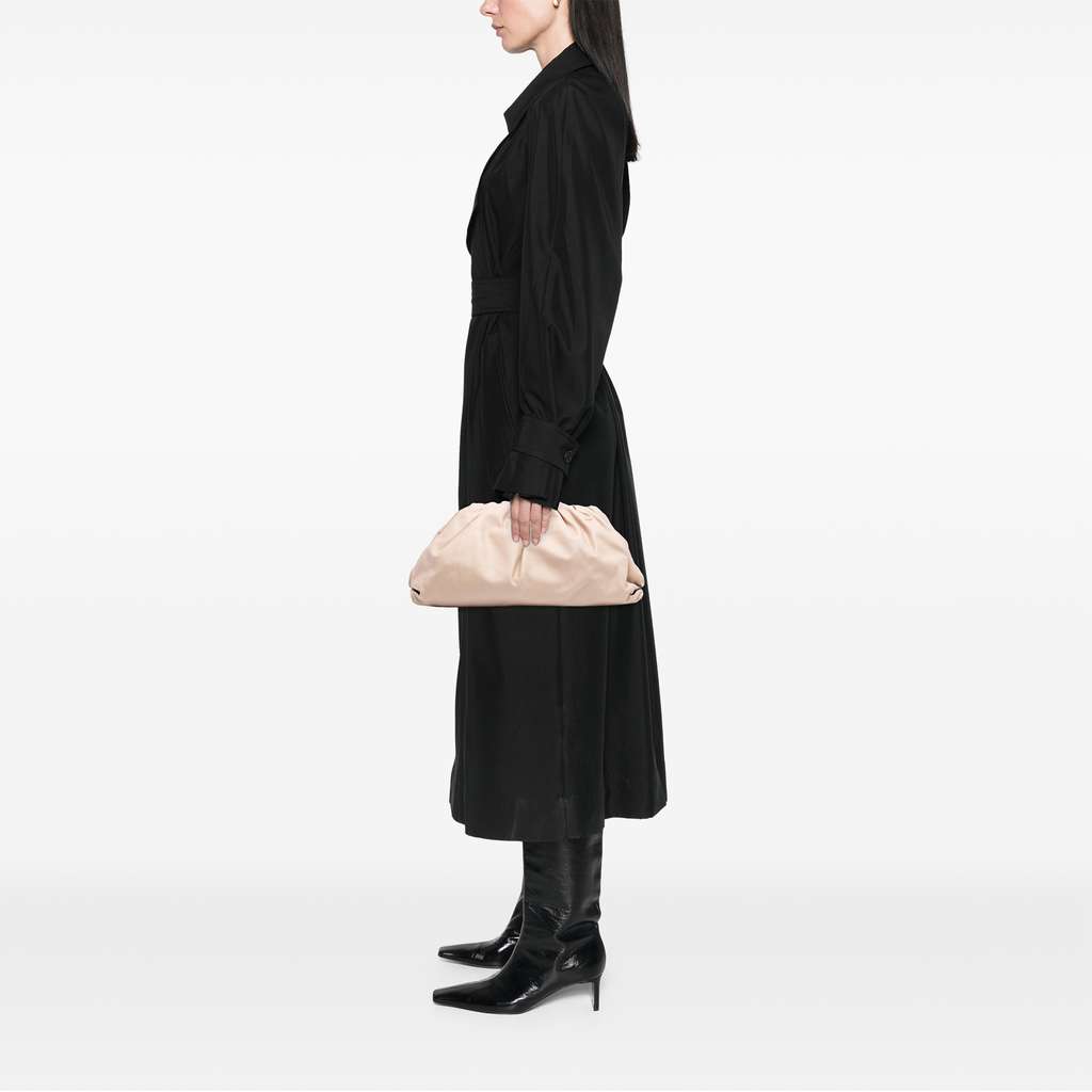 Bottega Veneta Lambskin The Pouch - Detail 2