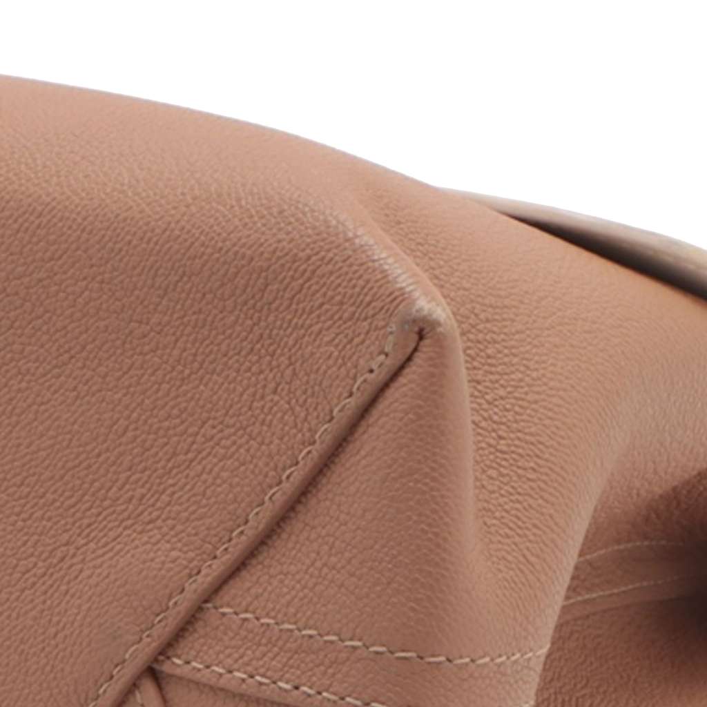 Louis Vuitton Monogram Very One Handle - Detail 1