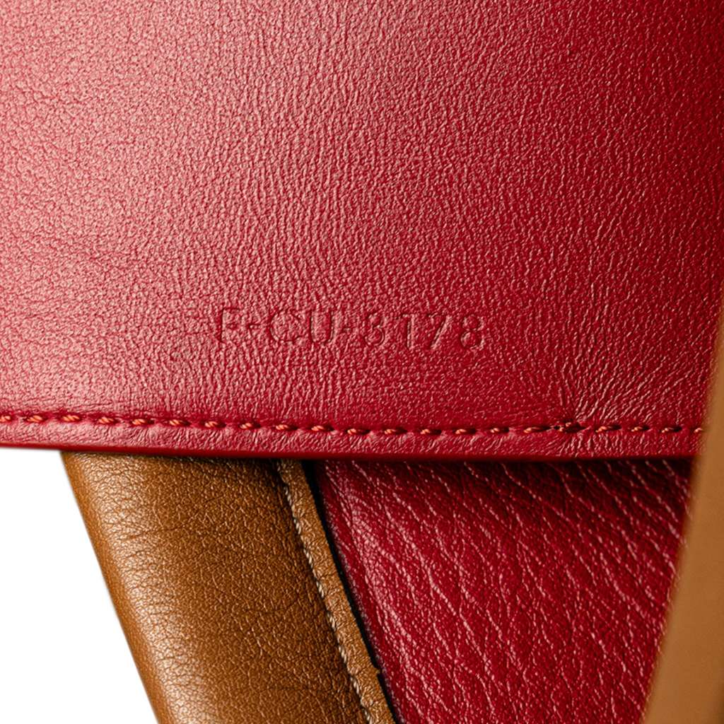 Celine Smooth Calfskin Clasp Bucket Bag - Detail 1