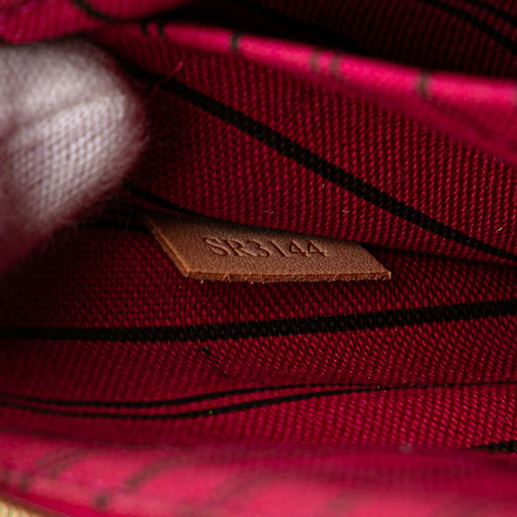 Louis Vuitton Monogram Neverfull Pouch - Detail 1