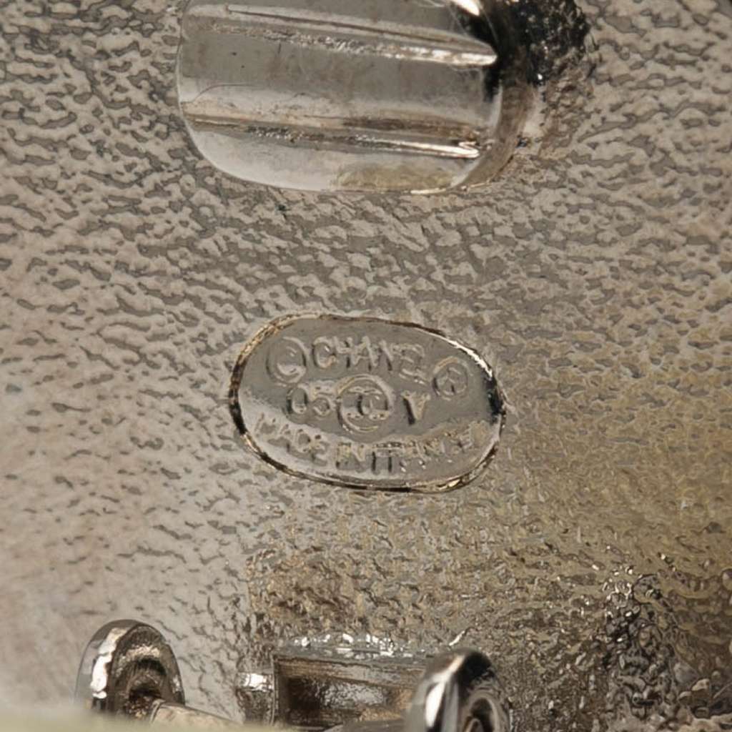 Chanel Silver Plated and Enamel CC Round Button Clip On Earrings - Image 6