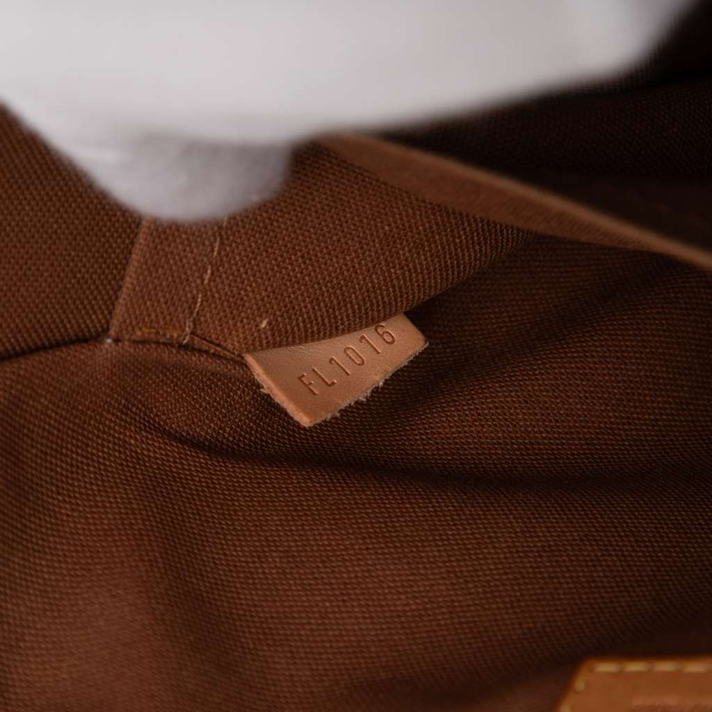 Louis Vuitton Monogram Popincourt Haut - Detail 1