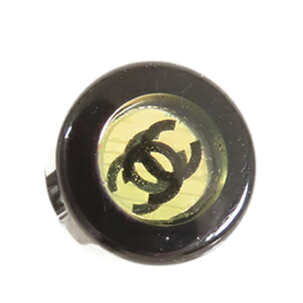 Chanel CC Resin and Gold Plated Stud Button Push Back Earring - Image 6