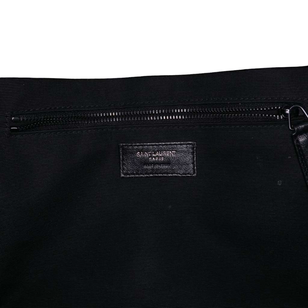 Saint Laurent Large Grain De Poudre Triquilt Monogram Envelope Bag - Side view