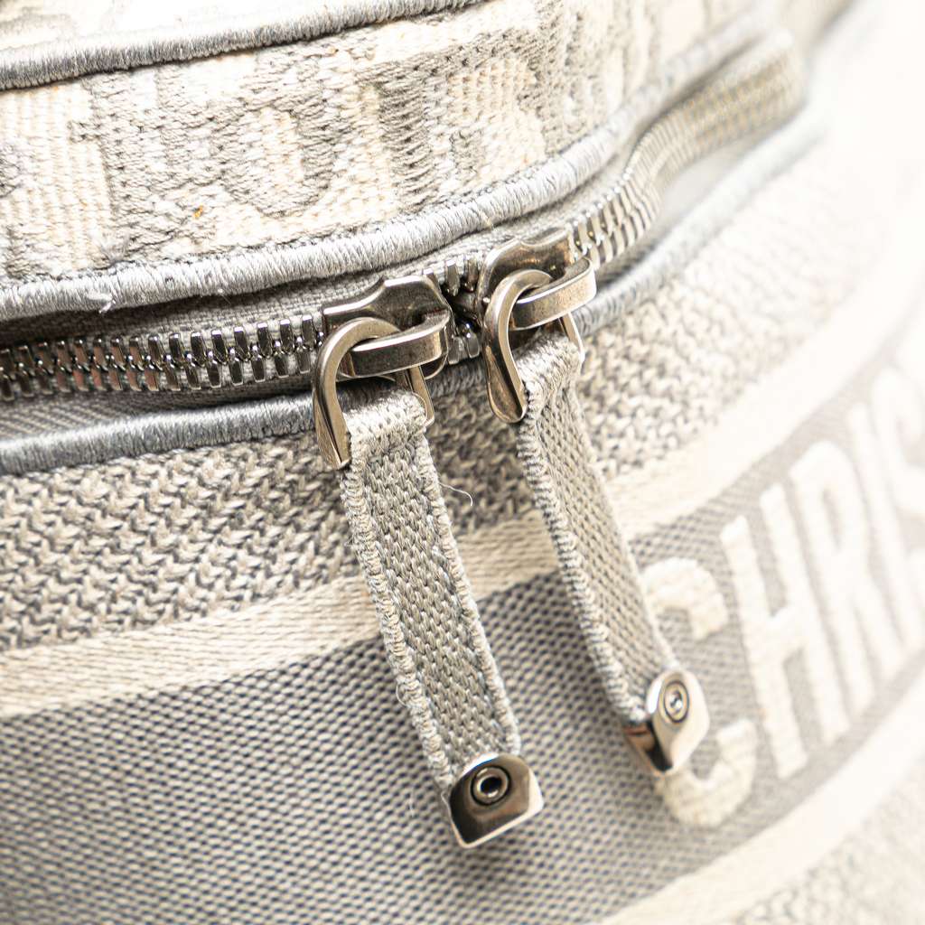 Dior Oblique Canvas Diortravel Vanity Case - Image 10