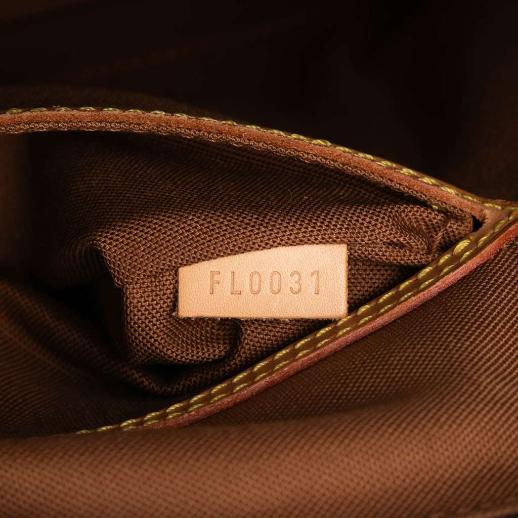 Louis Vuitton Monogram Alma PM - Side view