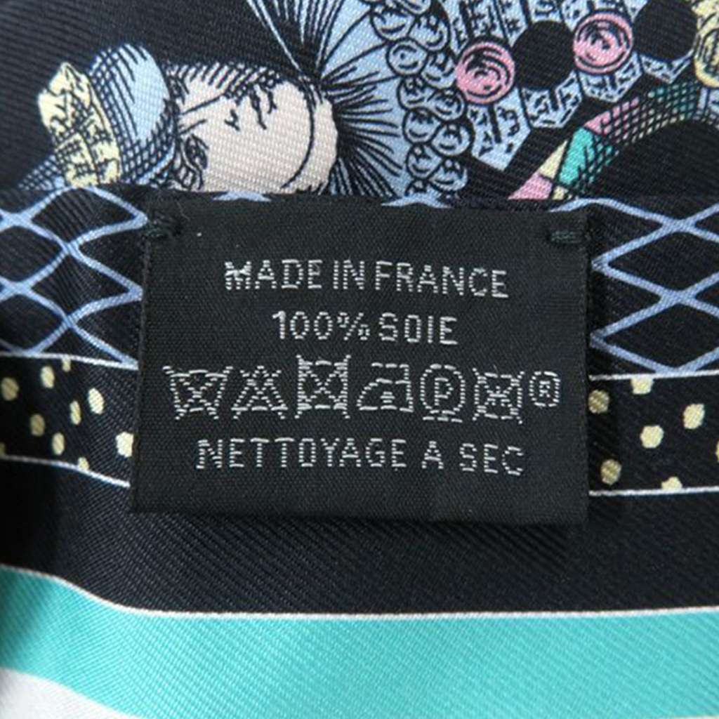 Hermès Grand Theartre Nouveau Silk Twilly Scarf - Detail 1