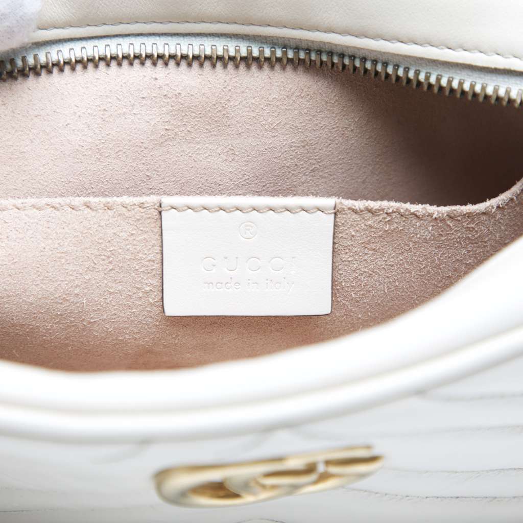 Gucci Mini GG Marmont Matelasse Leather Crossbody - Detail 1