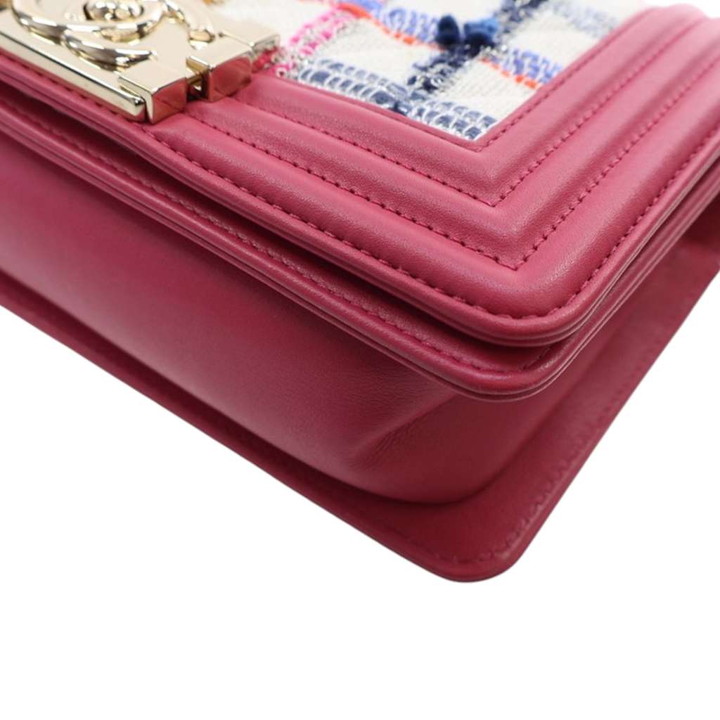 Chanel Small Tweed and Lambskin Boy Flap - Image 12