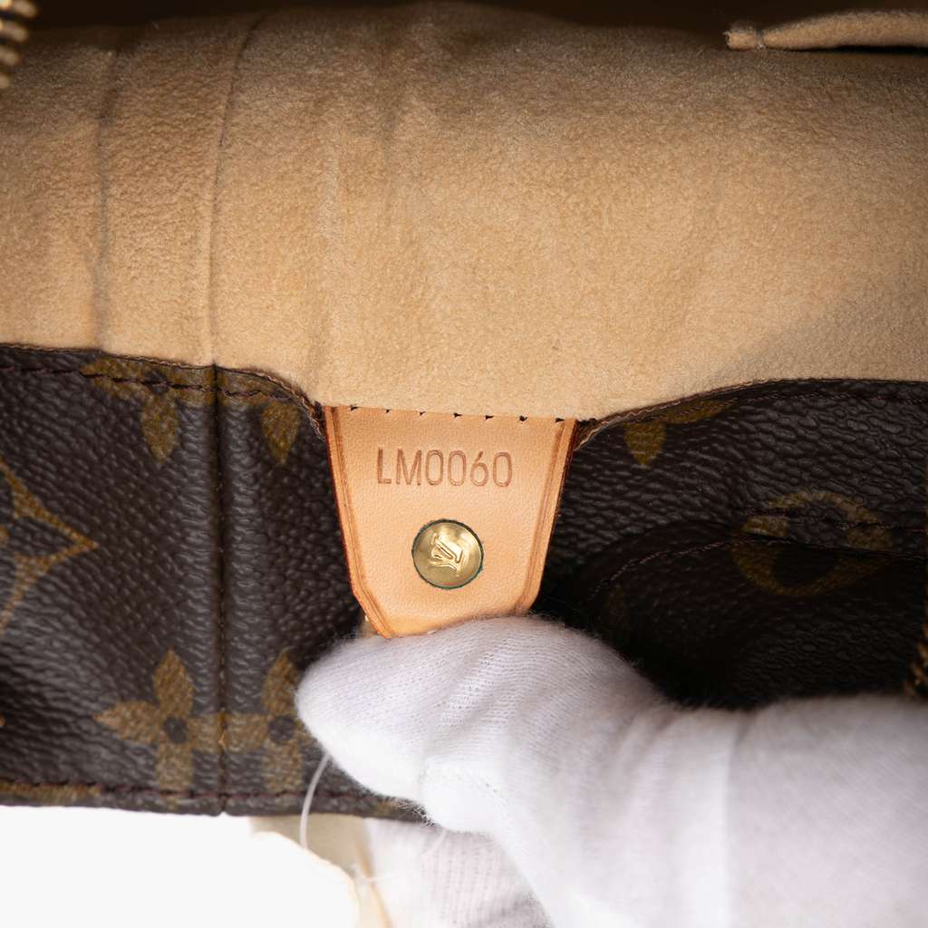 Louis Vuitton Monogram Luco - Detail 1