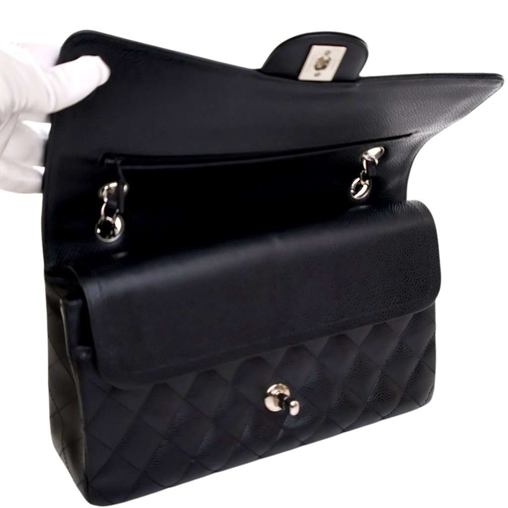 Chanel Medium Classic Caviar Double Flap - Detail 2