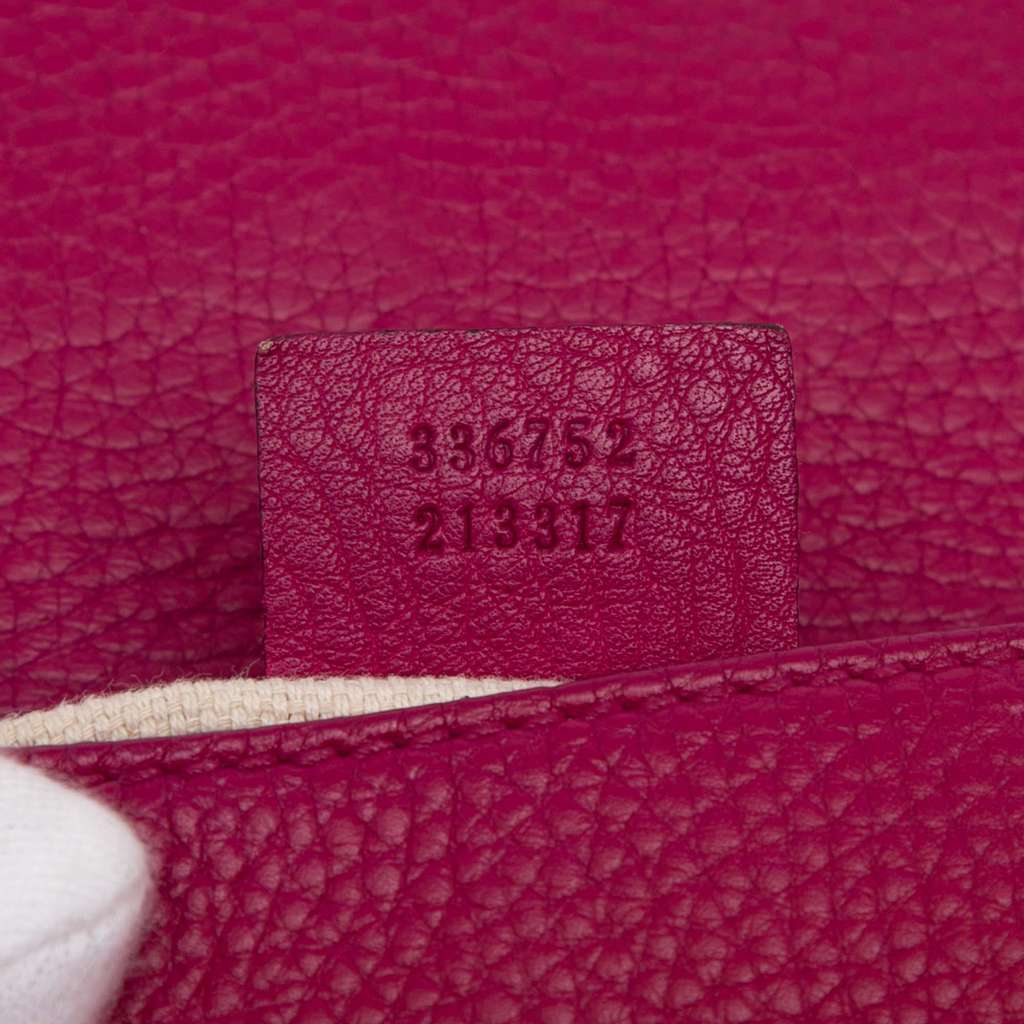 Gucci Medium Leather Soho Chain Flap Crossbody - Detail 1