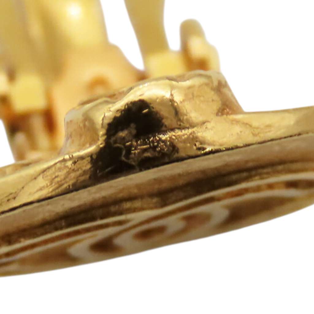 Chanel Gold Plated CC Round Clip-on Earrings - Detail 2