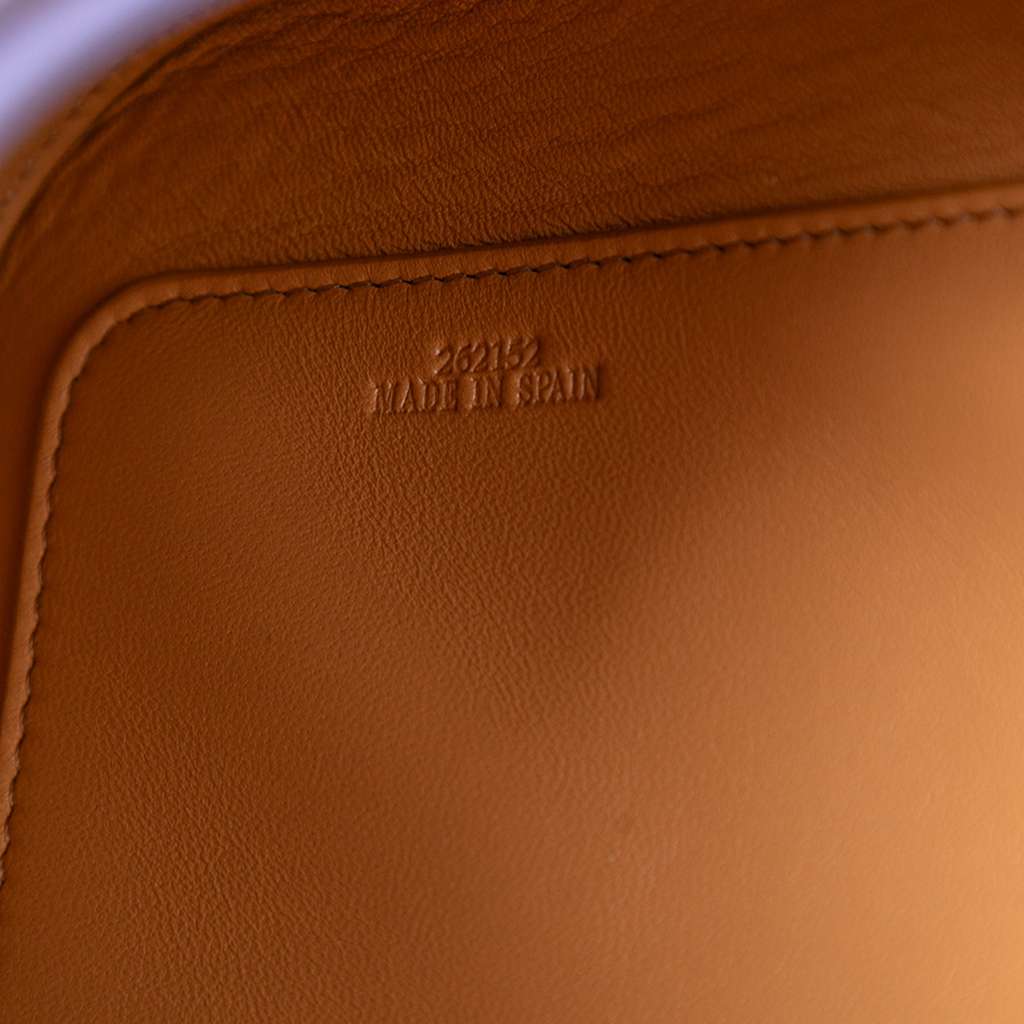 Loewe Medium Leather Goya Crossbody - Detail 1