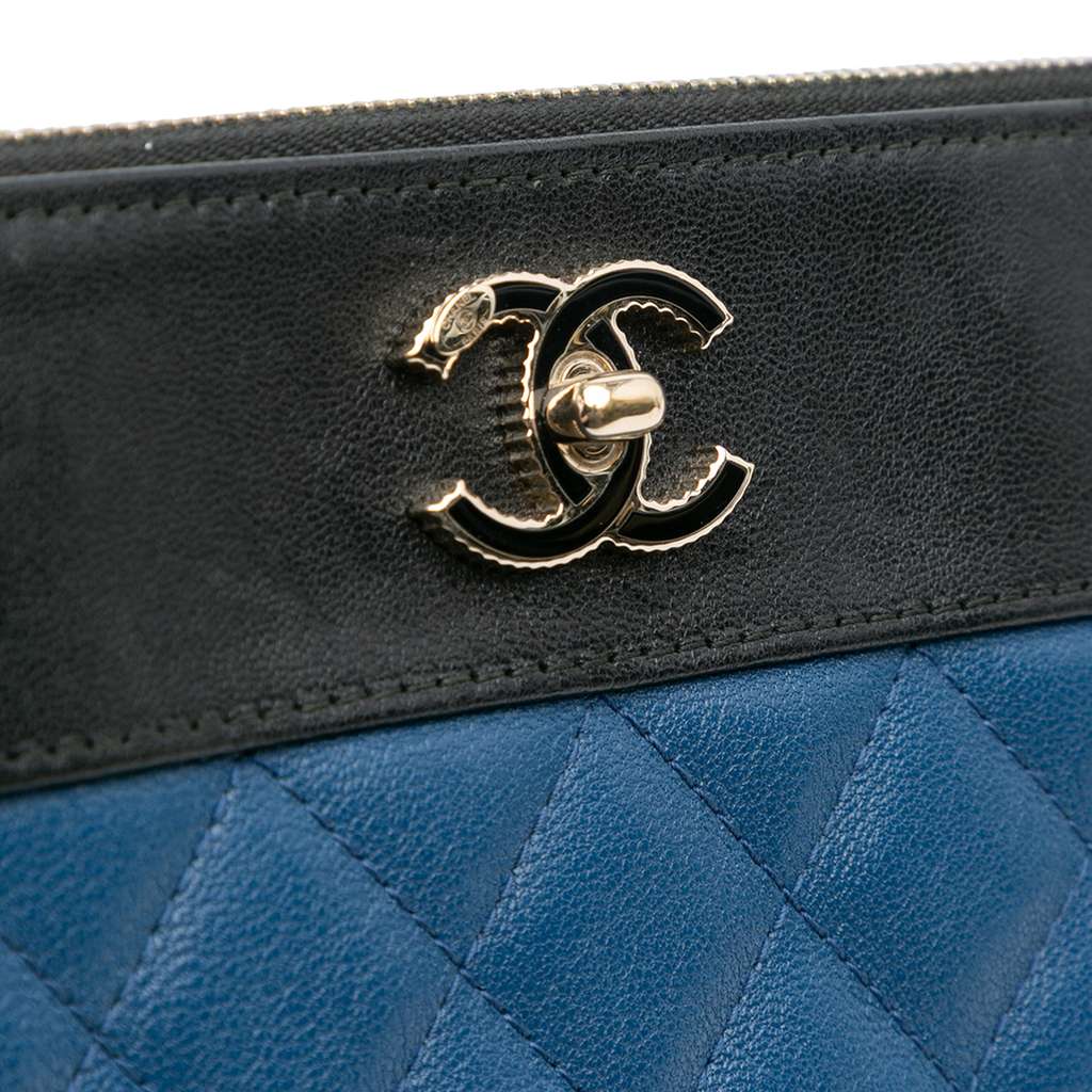 Chanel Large Bicolor Sheepskin Mademoiselle Zip Clutch - Detail 2