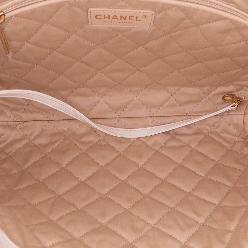 Chanel Small Quilted Shiny Calfskin 22 Handbag - 4