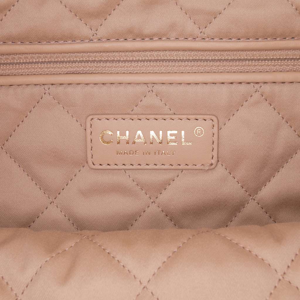 Chanel Small Quilted Shiny Calfskin 22 Handbag - 5