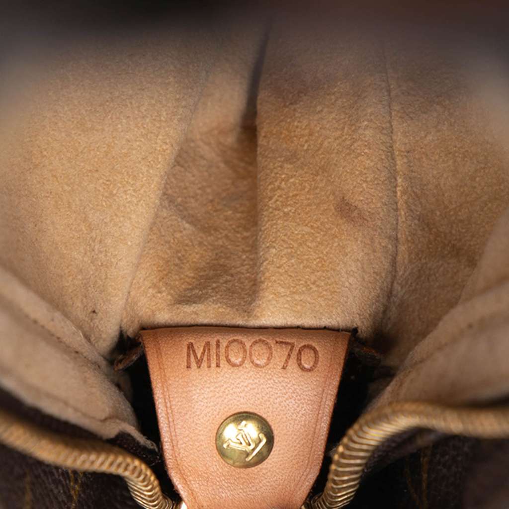 Louis Vuitton Monogram Looping GM - Detail 2