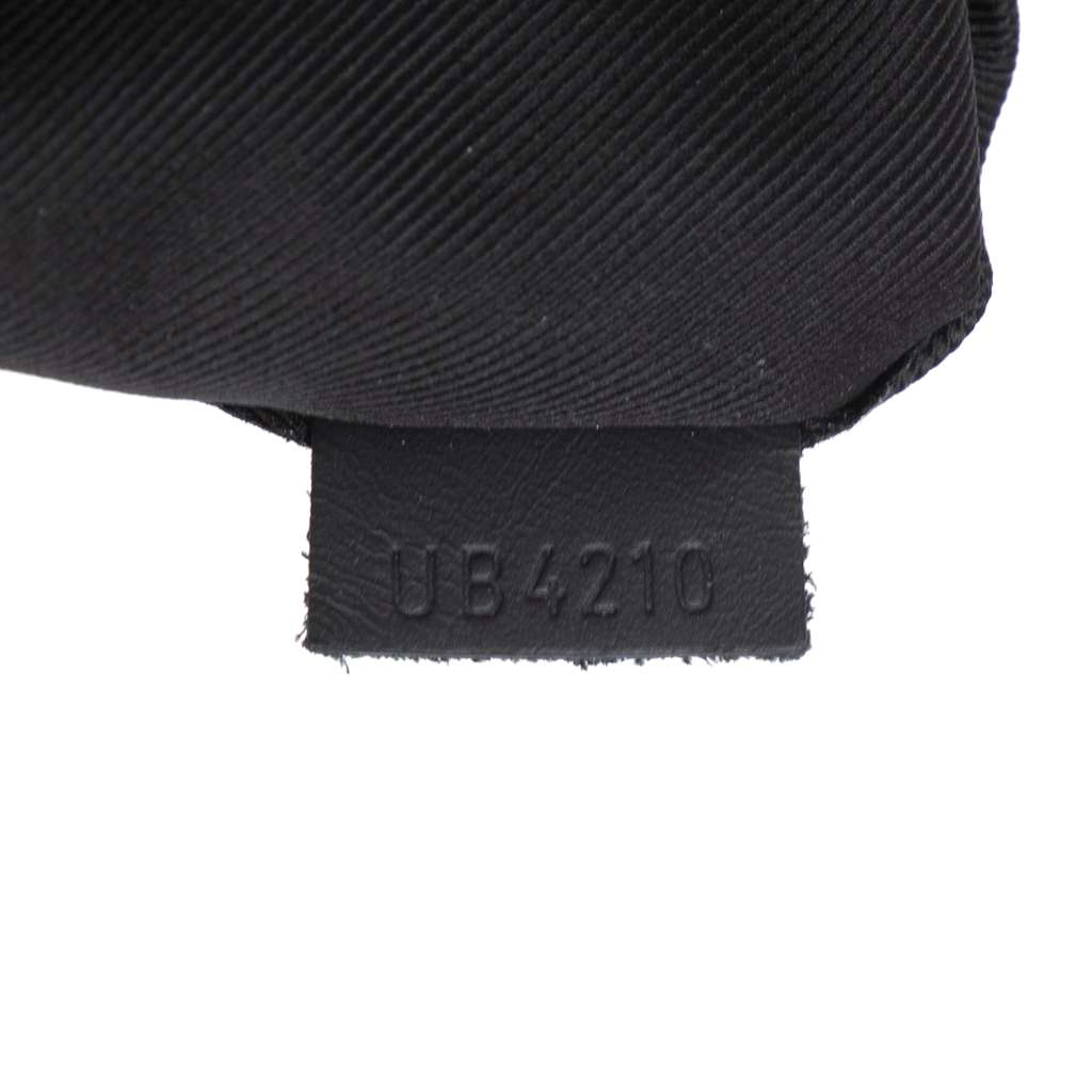 Louis Vuitton Monogram Shadow Discovery Pochette - Detail 1