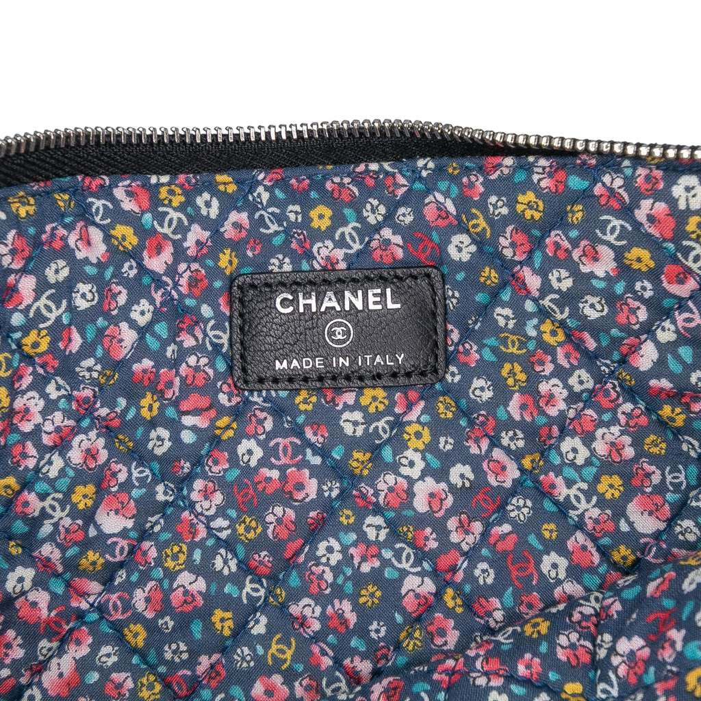 Chanel Medium Caviar Lucky Clover O Case Clutch - Side view