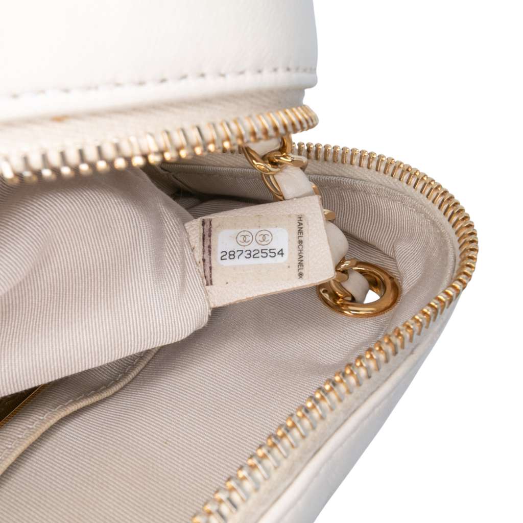 Chanel CC Quilted Lambskin Chain Crossbody - Detail 1