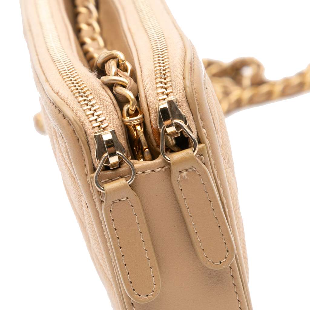 Chanel Caviar CC Filigree Crossbody - Detail 2