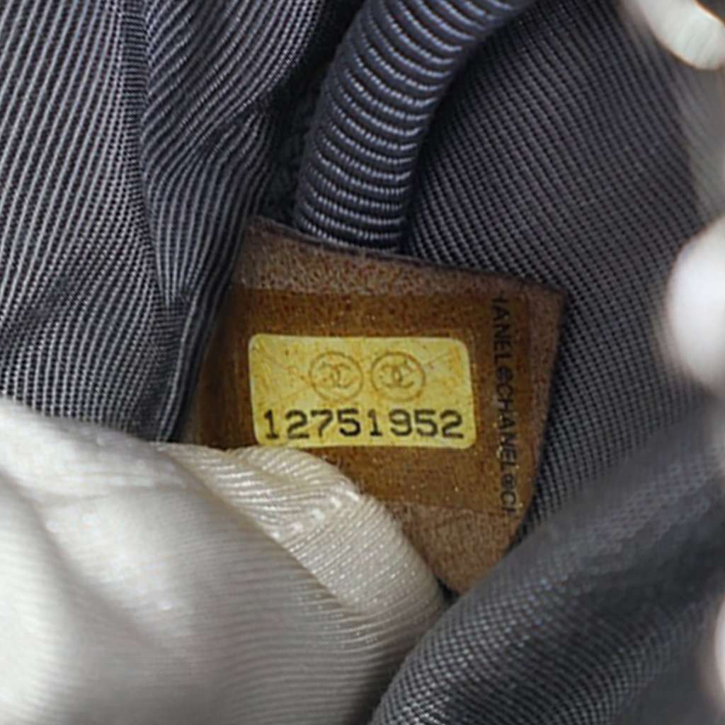 Chanel Medium Quilted Aged Calfskin Reissue Camera Bag - Image 12