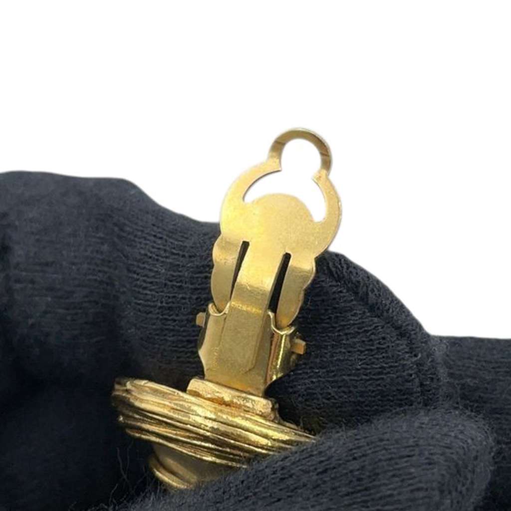 Chanel Gold Plated CC Faux Pearl Round Clip on Earrings - Detail 2