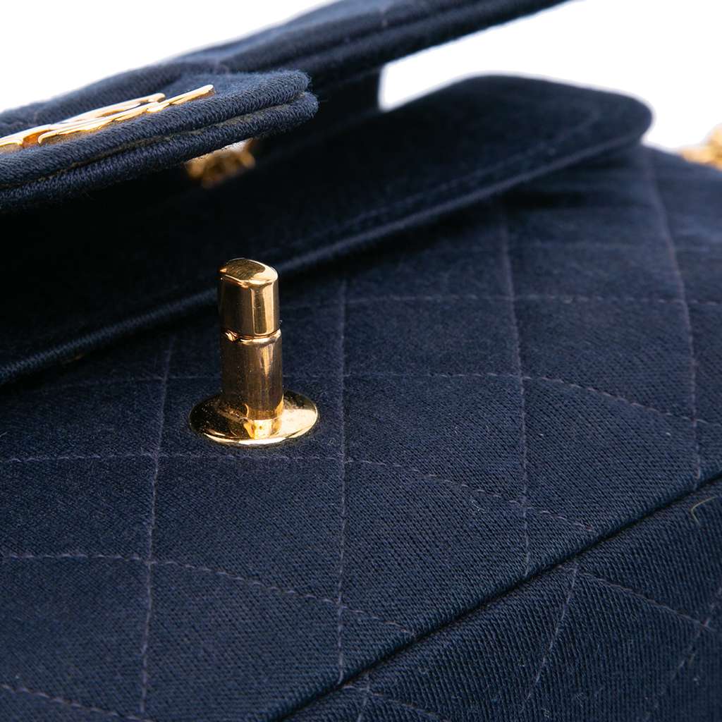 Chanel Medium Classic Jersey Double Flap - Detail 2