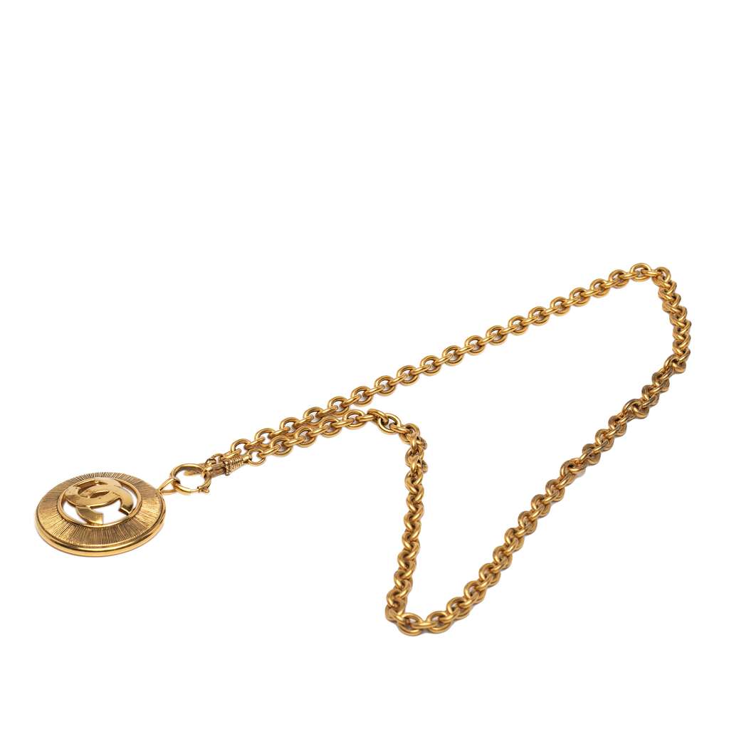 Chanel Gold Plated CC Round Pendant Necklace - Image 6