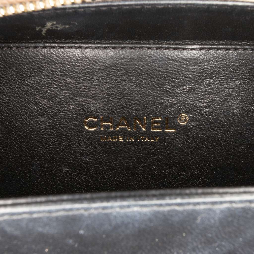 Chanel Small Caviar CC Filigree Vanity Case - Side view