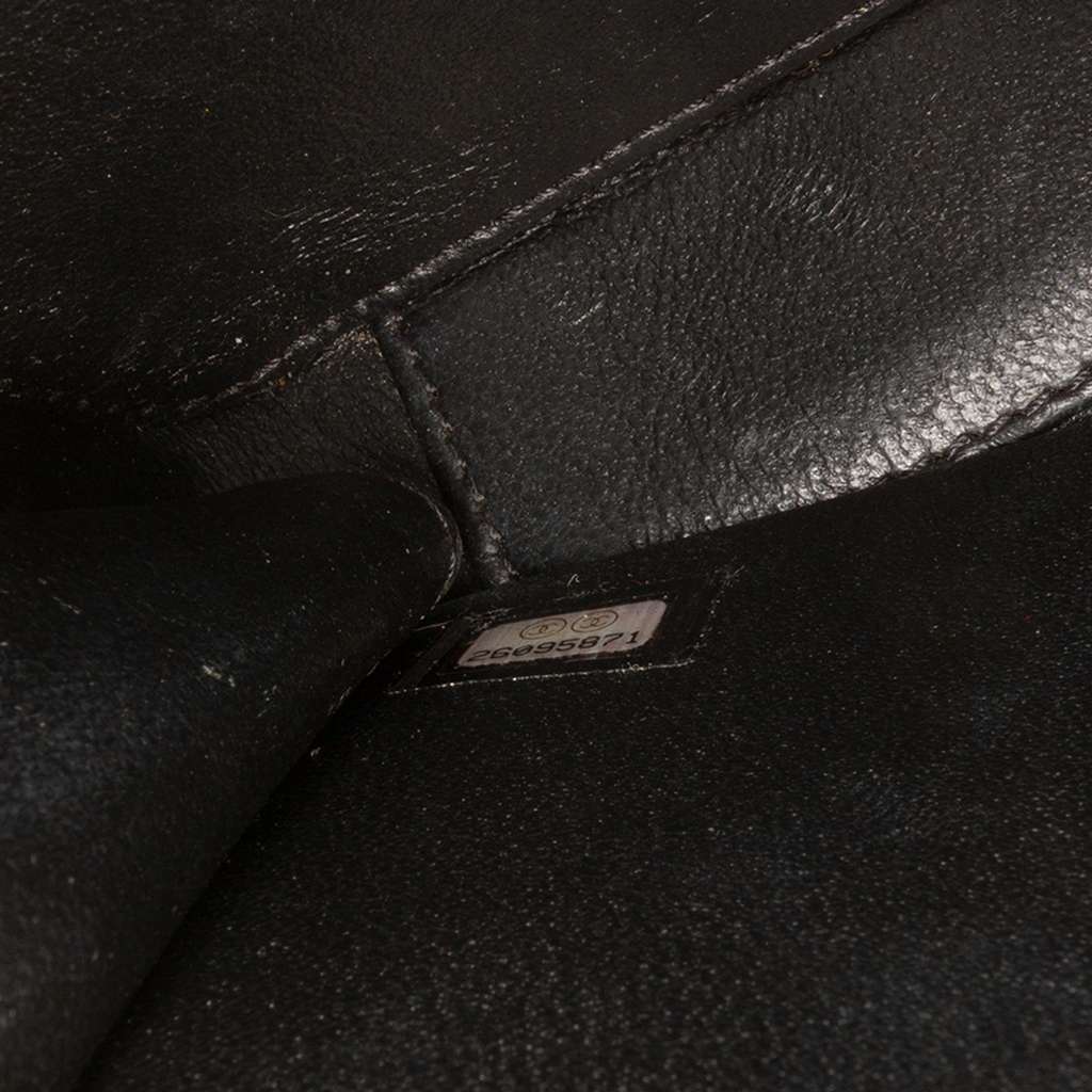 Chanel Small Caviar CC Filigree Vanity Case - Detail 1