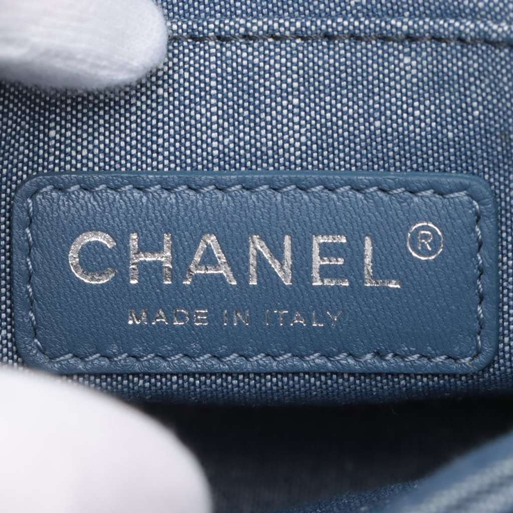 Chanel Mini Square Bicolor Quilted Denim Medallion Flap - Detail 1