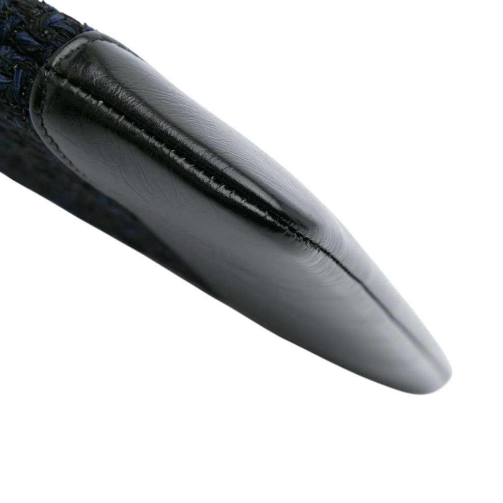 Chanel Medium Tweed and Calfskin Gabrielle O Case Clutch - Detail 2