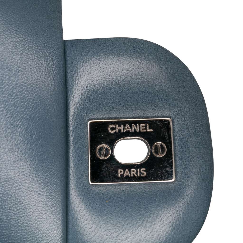 Chanel Jumbo Classic Lambskin Double Flap - Detail 2