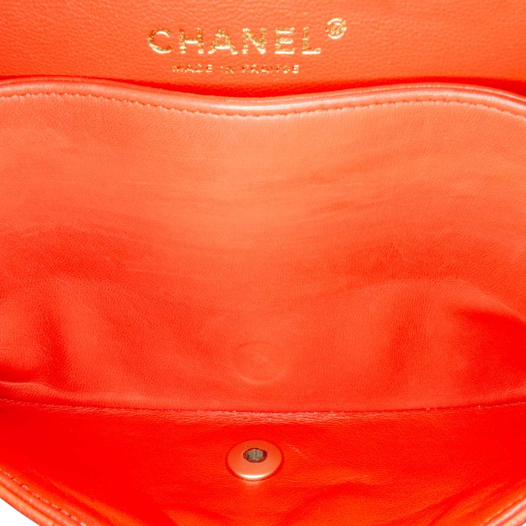 Chanel Medium Classic Lambskin Double Flap - Detail 1