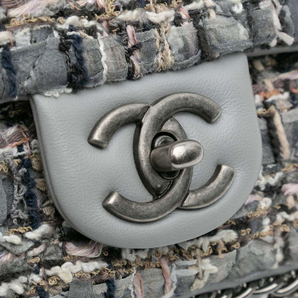 Chanel Mini Quilted Tweed River of Pearls Flap - Detail 2