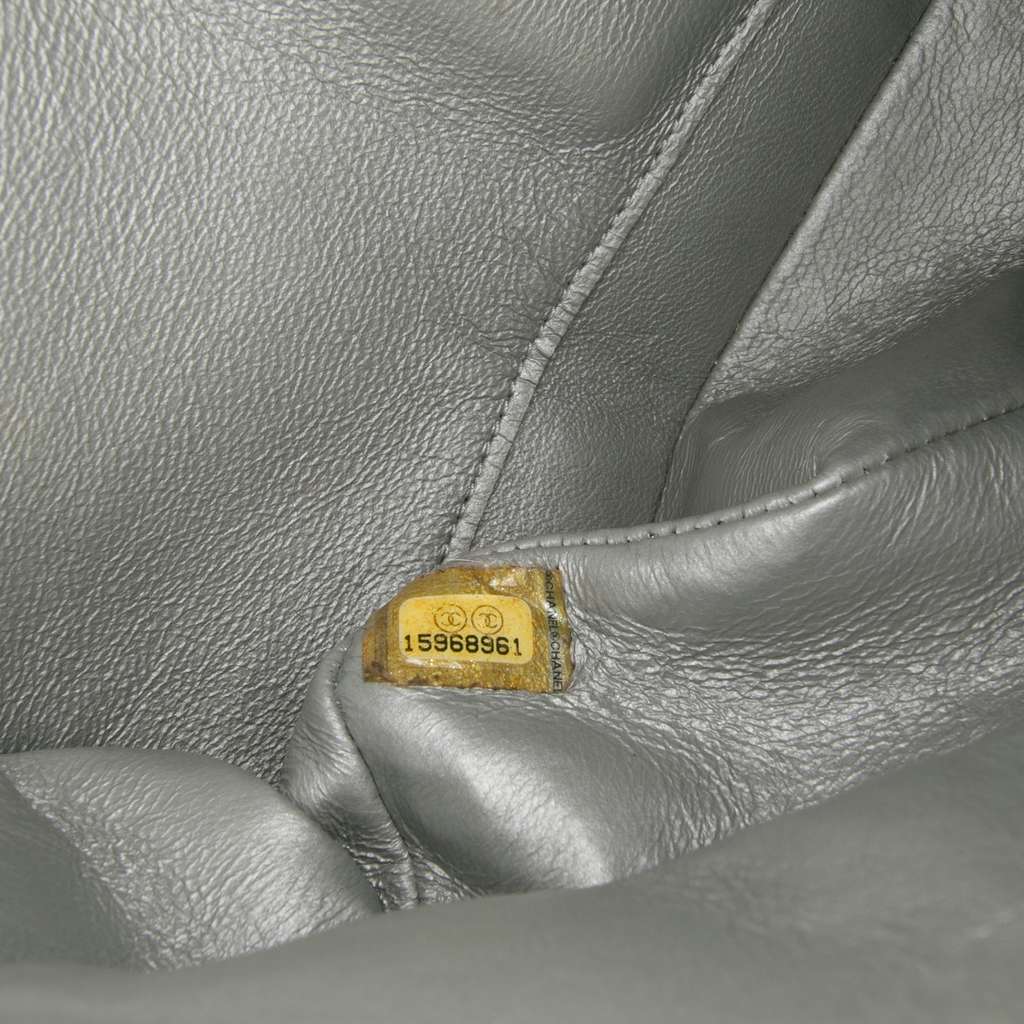 Chanel Medium Classic Iridescent Calfskin Double Flap - Detail 1