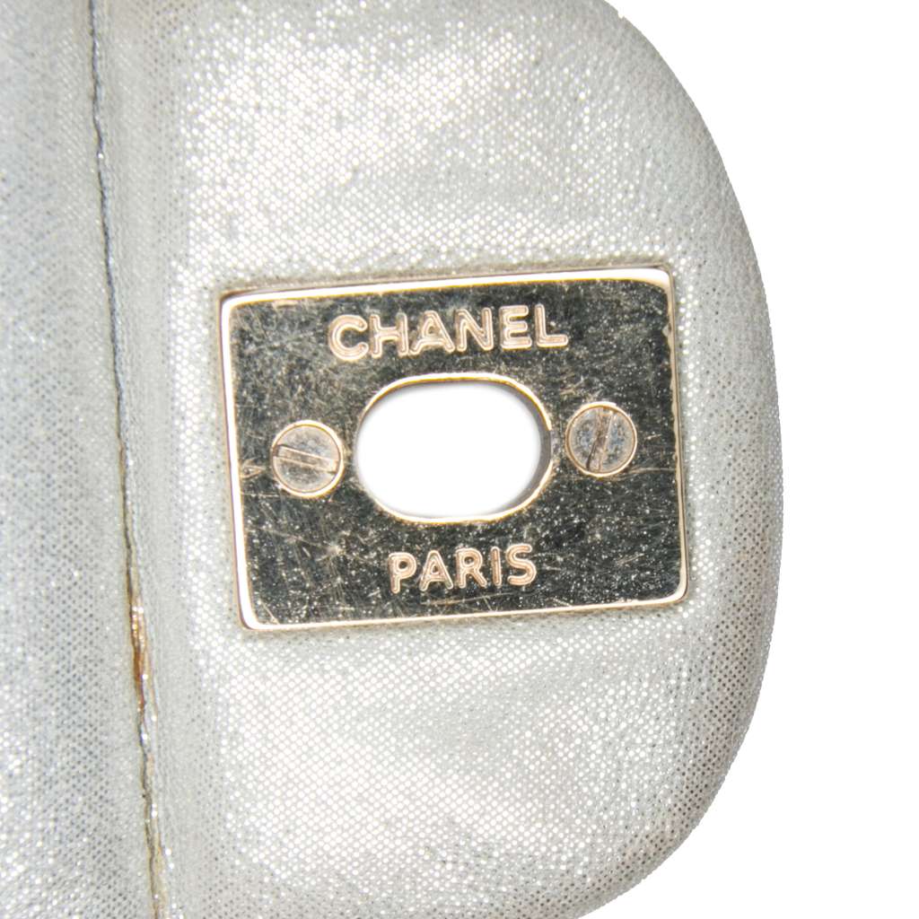 Chanel Medium Classic Iridescent Calfskin Double Flap - Detail 2