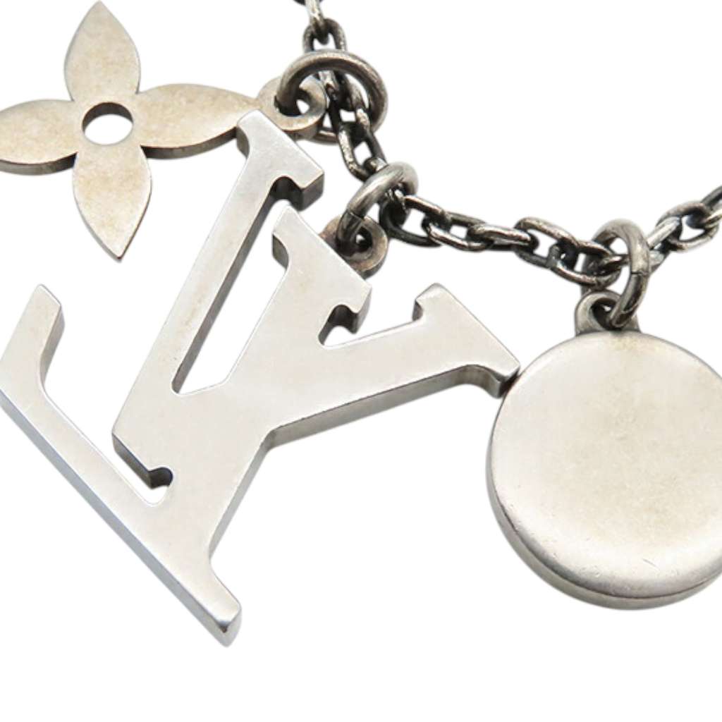 Louis Vuitton Silver Plated and Resin LV Initiales Pendant Necklace - 4